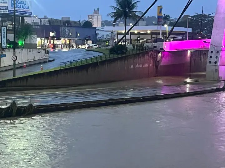 Rio volta a transbordar no Centro de Brusque 