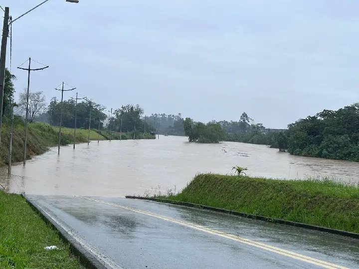 Defesa Civil de Brusque e Botuverá divulgam nível do Rio Itajaí-Mirim