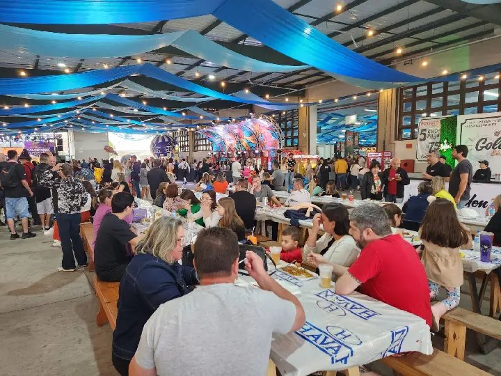 Gastronomia típica atrai milhares de pessoas em sábado de Fenarreco