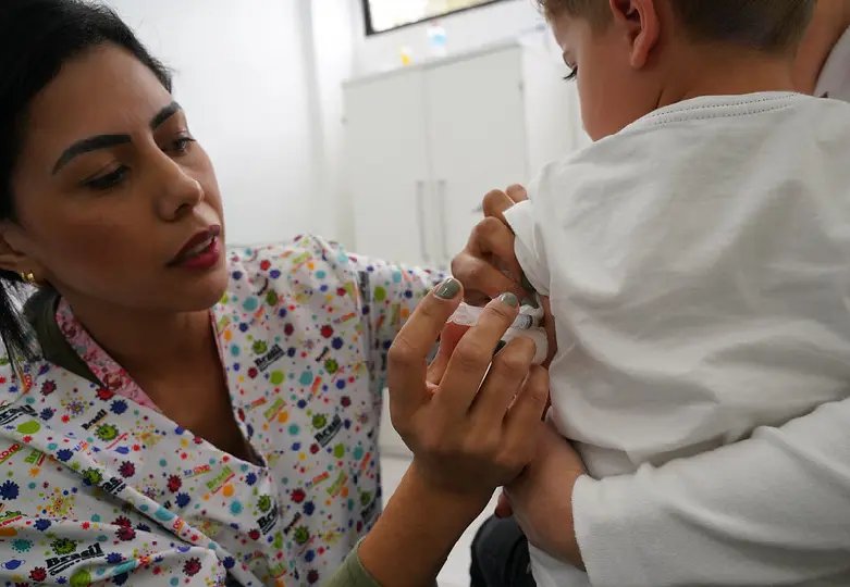 SC lança Campanha de Multivacinação para atualização da caderneta de crianças e adolescentes