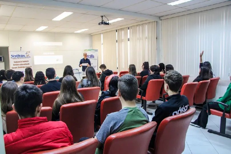 CDL Brusque abre inscrições para a nova edição da Escola de Vendas