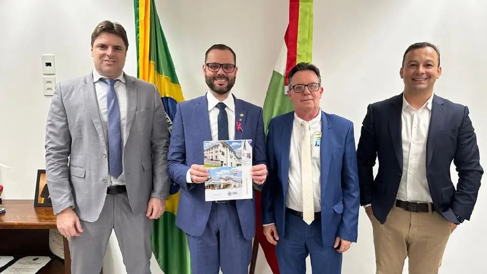 Diretores do Hospital Azambuja cumprem agenda estratégica em Brasília