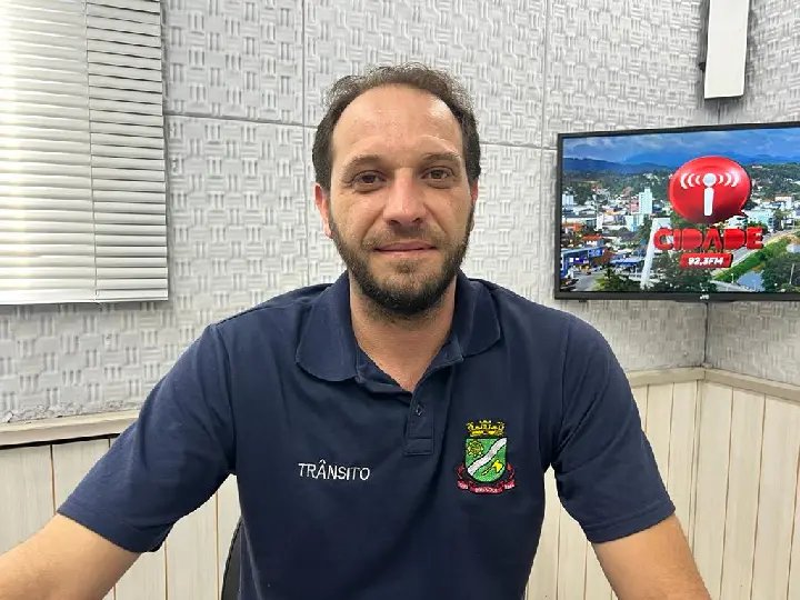 Equipe segue ajustando trânsito nas imediações da ponte