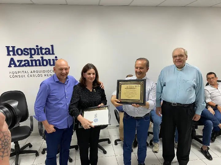 Empresário Luciano Hang participa da inauguração de novos leitos do Hospital Azambuja