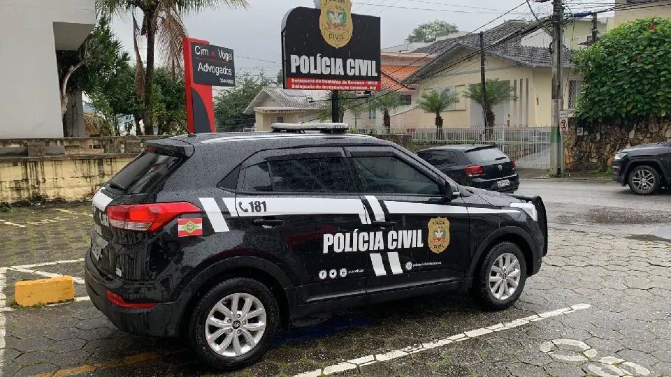 Dupla é presa em flagrante por tráfico de drogas em Brusque 