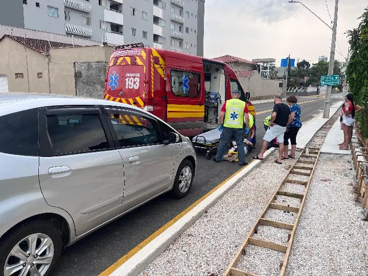 Ciclista fica ferido após atropelamento no Centro