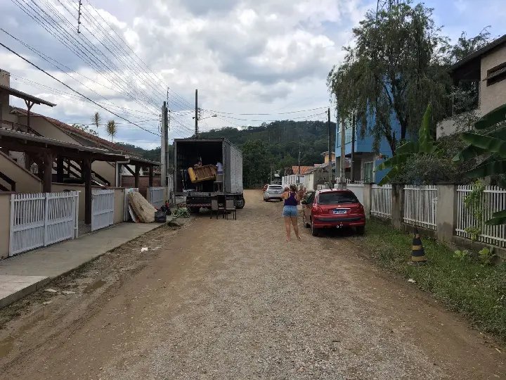 Secretaria de Obras inicia limpeza nos bairros da cidade