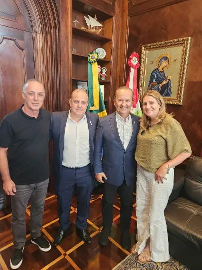 Vice-prefeito e presidente do PL buscam apoio ao município após enchente