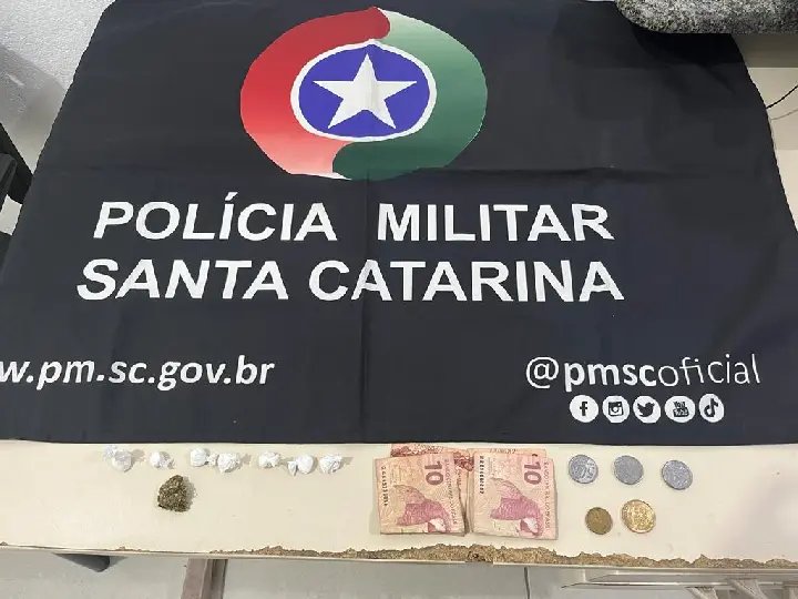 Adolescente de 13 anos é levado para a delegacia com cocaína