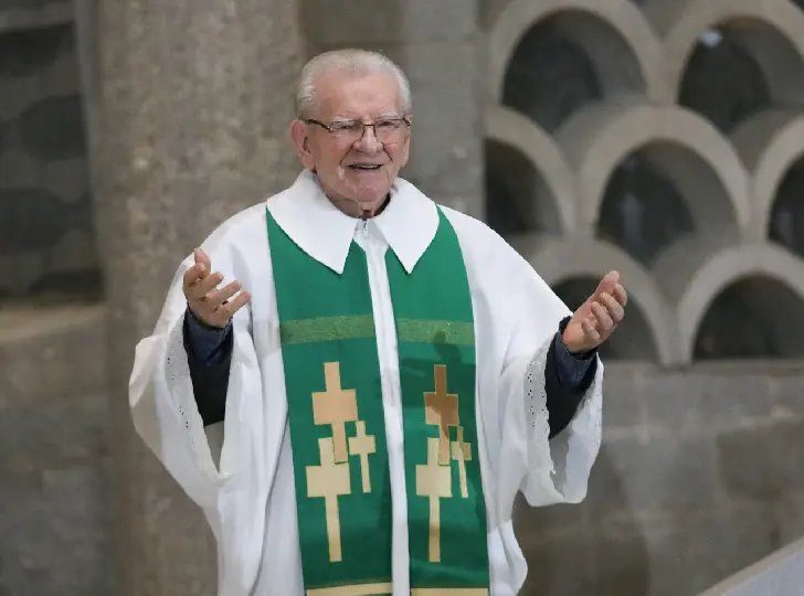 Padre Flávio segue internado em Jaraguá do Sul