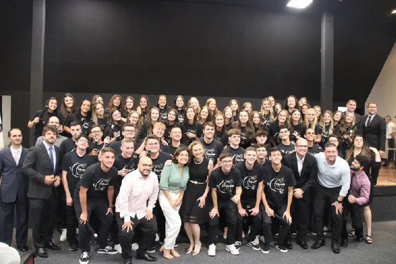 Colégio São Luiz celebra formatura do Terceirão