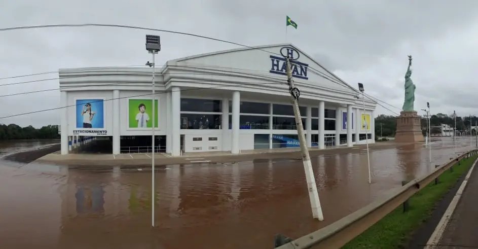 Havan adianta 13º aos colaboradores atingidos pelas enchentes
