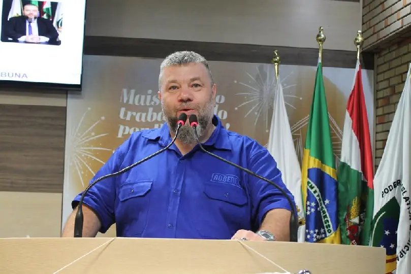 Proposta permite uso de espaços públicos e privados para grafite