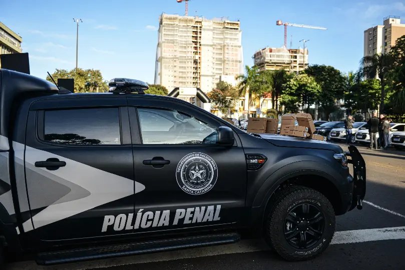 Operação apreende mais de mil celulares em presídios do país