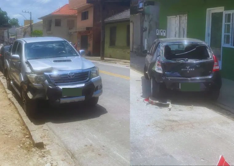Colisão entre dois carros é registrada na Primeiro de Maio 