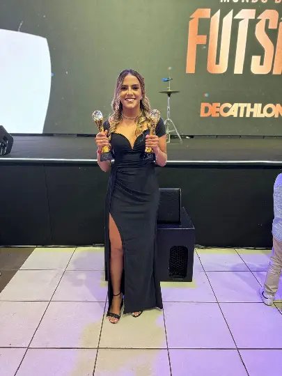 Bella é eleita a melhor jogadora da Liga Feminina