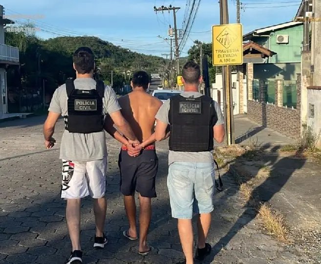 Condenado por estupro e morte de duas adolescentes é preso em SC