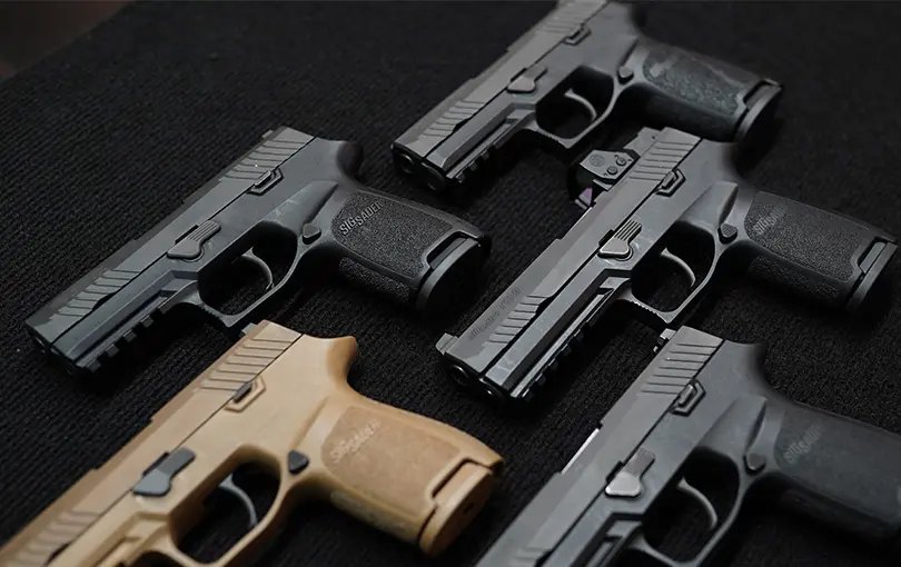 Homem sem porte tem suas armas roubadas na Primeiro de Maio
