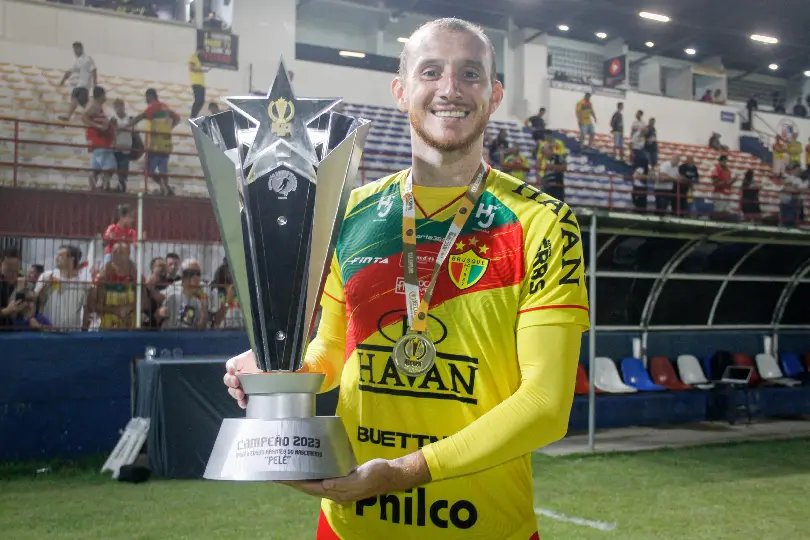 Jogador mais longevo no clube, Ianson fala sobre a próxima temporada