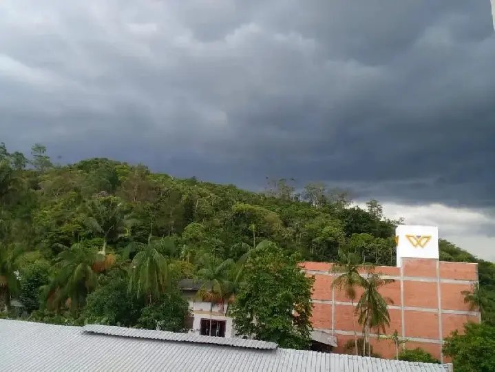 Noite da virada de ano deve ter chuva rápida e temperatura mais amena