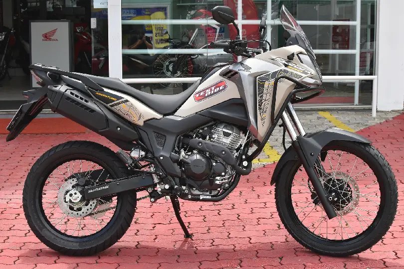 Mega Motos promove “Dia D” com Test Ride da nova Honda XRE300 Sahara 