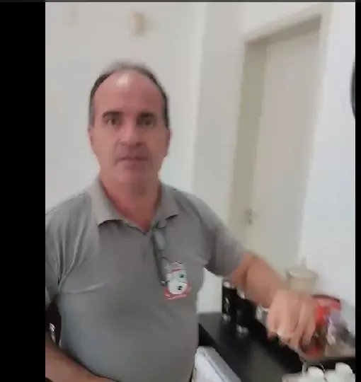 (VIDEO) Prefeito de Guabiruba foge ao ser cobrado por morador