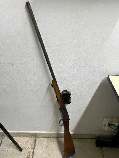 Polícia Militar prende dois homens por posse de drogas e arma de fogo em Botuverá