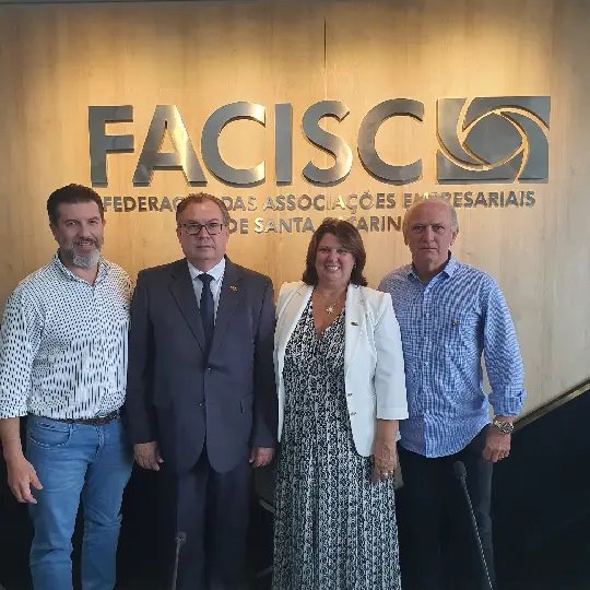 Rita Conti participa da primeira reunião da nova diretoria da FACISC