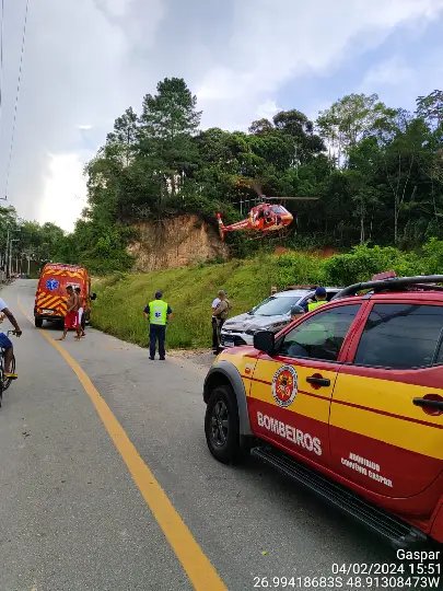 Criança fica gravemente ferida em acidente entre carro e bicicleta