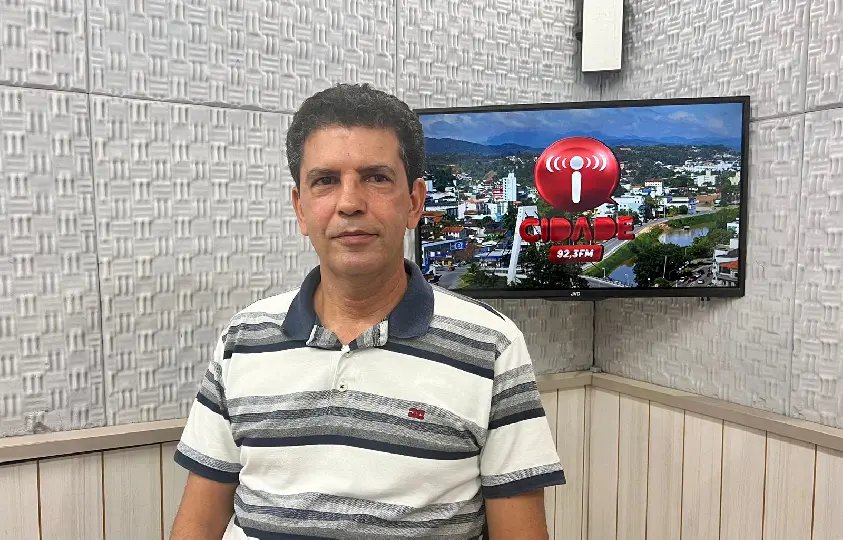 Plano Nacional de Educação é ideológico, diz professor