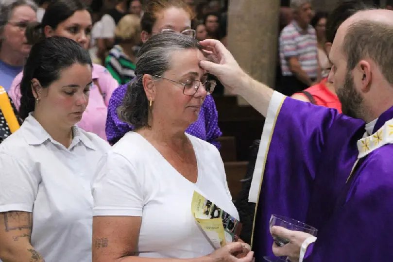 Celebração de Quarta-feira de Cinzas marca o início da Quaresma