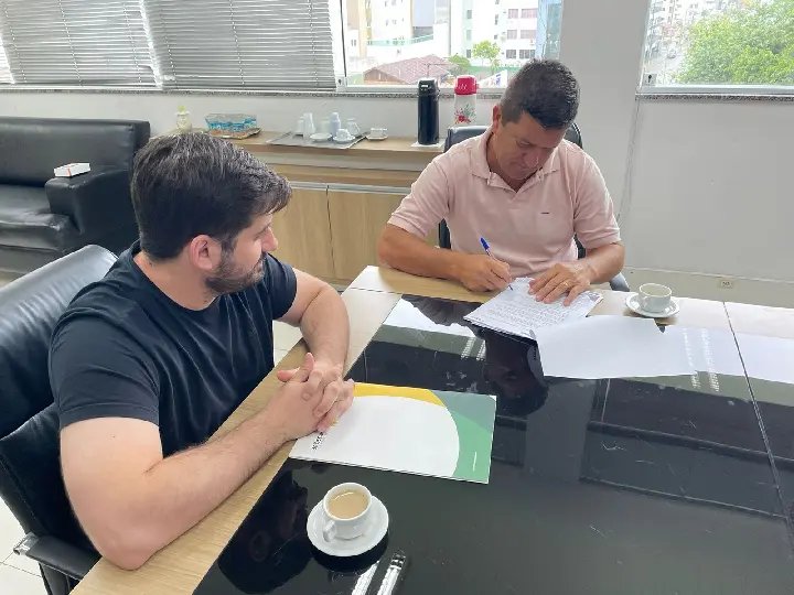 Assinado termo que repassa R$ 900 mil ao Augusto Bauer