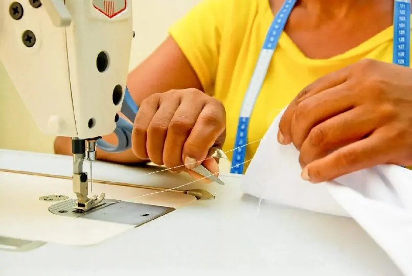 Últimas vagas para o Curso de Costura Industrial gratuito do Sindivest