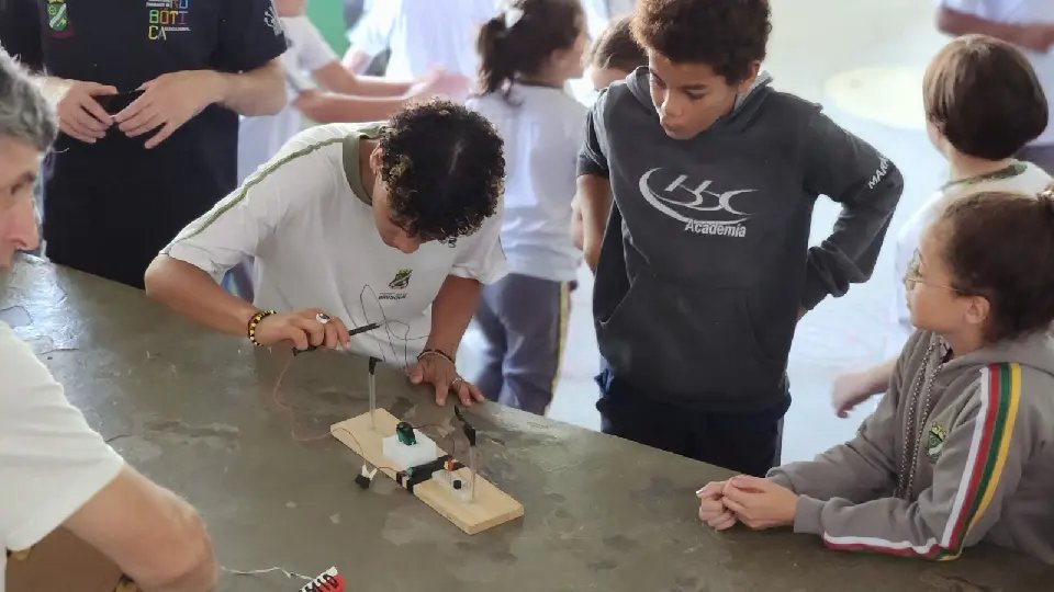 Laboratório Itinerante já circula pelas Unidades Escolares de Brusque