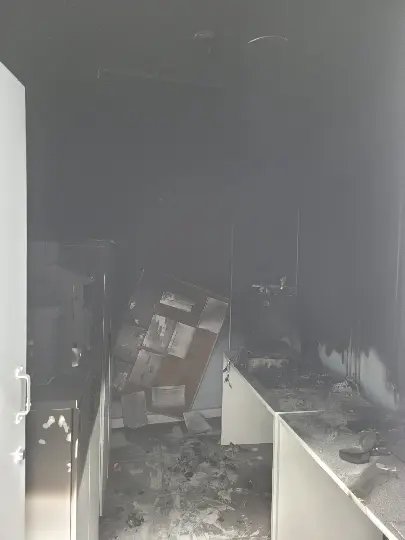 Incêndio atinge prédio no Centro de Brusque nesta madrugada