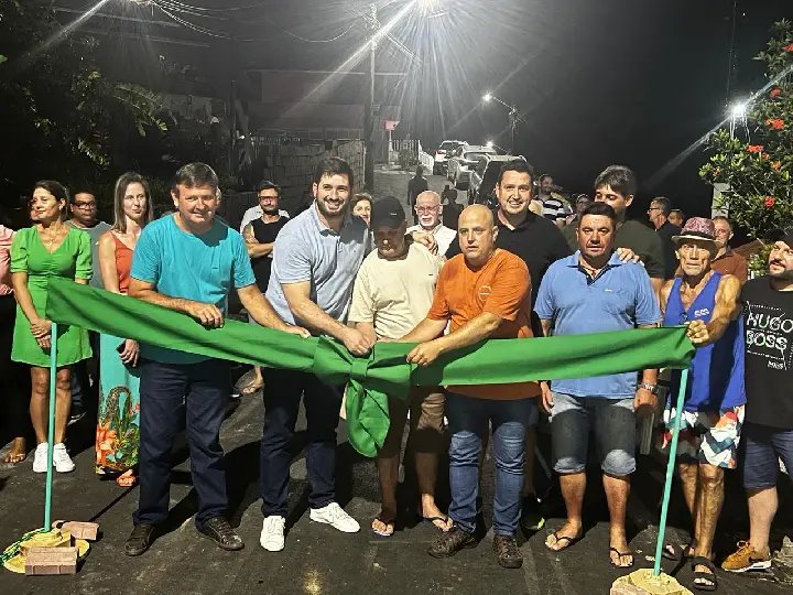 Rua do Steffen é inaugurada pelo programa Pavimentação Comunitária 