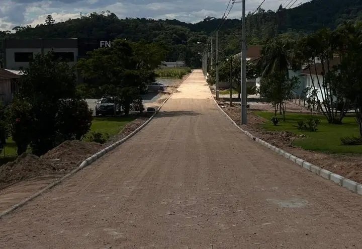 Concluída a pavimentação da Rua Theobaldo Schlindwein