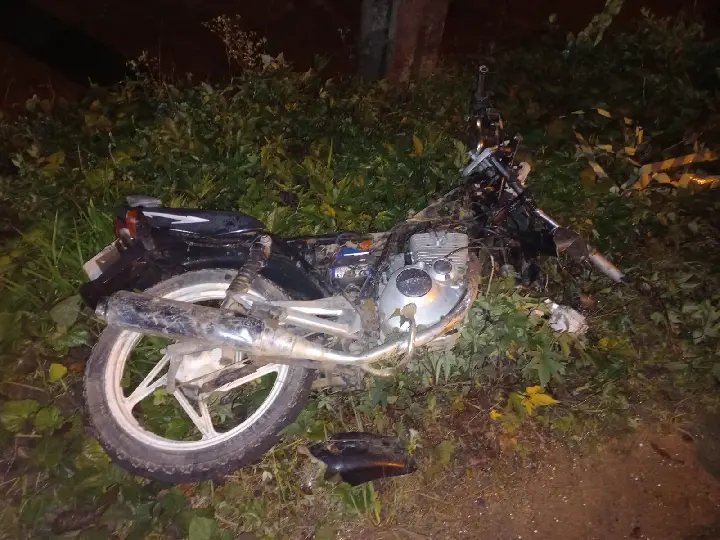 Adolescente morre ao bater moto que pilotava na rodovia