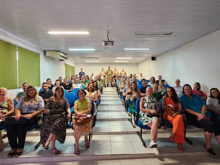 Reunião discute retorno de ações educacionais da PM