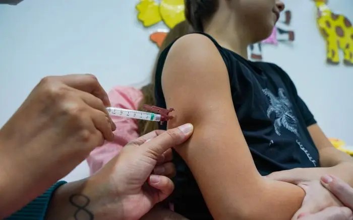 Em SC, vacina contra dengue será liberada à faixa de 14 anos