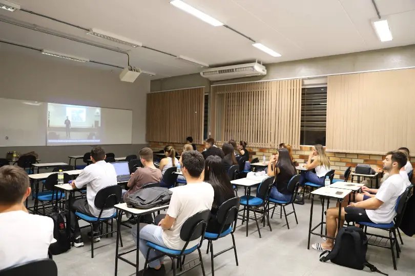 Estudantes participam de treinamento sobre protocolos de segurança 