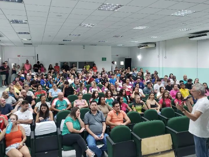 Contemplados assinam os contratos do Bolsa Atleta e Bolsa Técnico