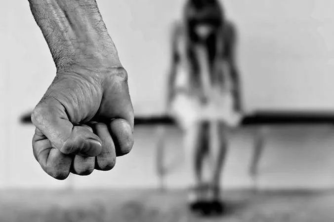 Mulher é agredida por companheiro no Ponta Russa