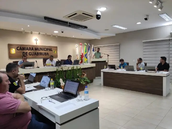 (URGENTE) Vereadores derrubam veto e terão aumento salarial