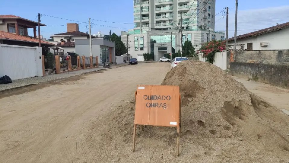 (VÍDEO) Obra na Prefeito Rodolfo Gerlac ainda não está finalizada
