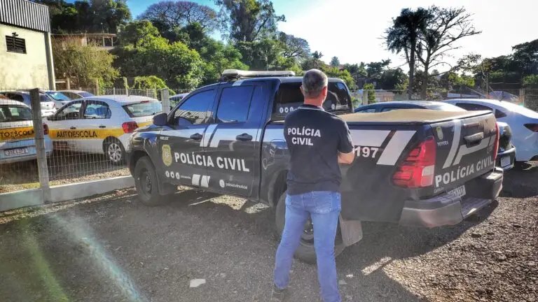 Polícia Civil deflagra 'Operação Tinder' em Santa Catarina 