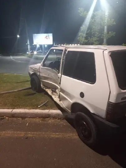 Jovem fica gravemente ferido após colisão