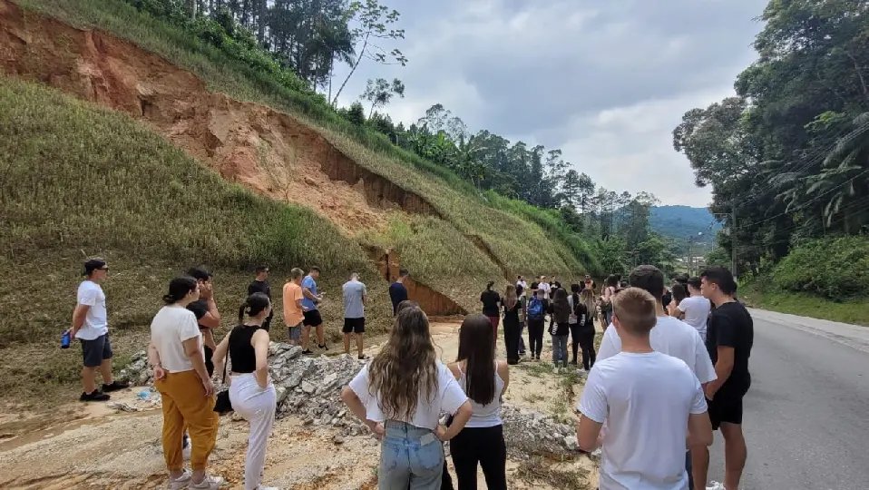 Acadêmicos apresentam propostas para diminuir deslizamentos 