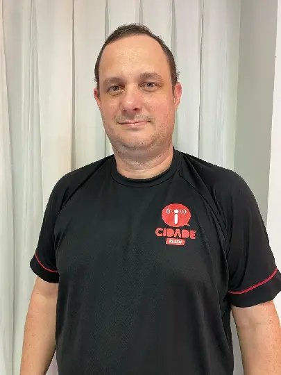 Narrador da Rádio Cidade é finalista do Prêmio Acaert - Microfone de Ouro