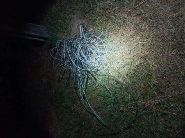 Jovem leva choque ao tentar furtar fiação elétrica